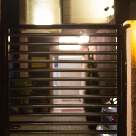 Hotel Living Suto Orizari Exterior photo