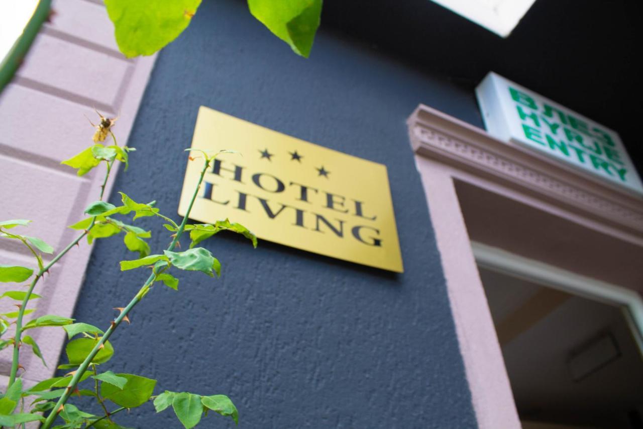 Hotel Living Suto Orizari Exterior photo